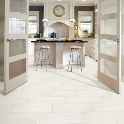 wood look tile floors in a bright Wenatchee kitchen